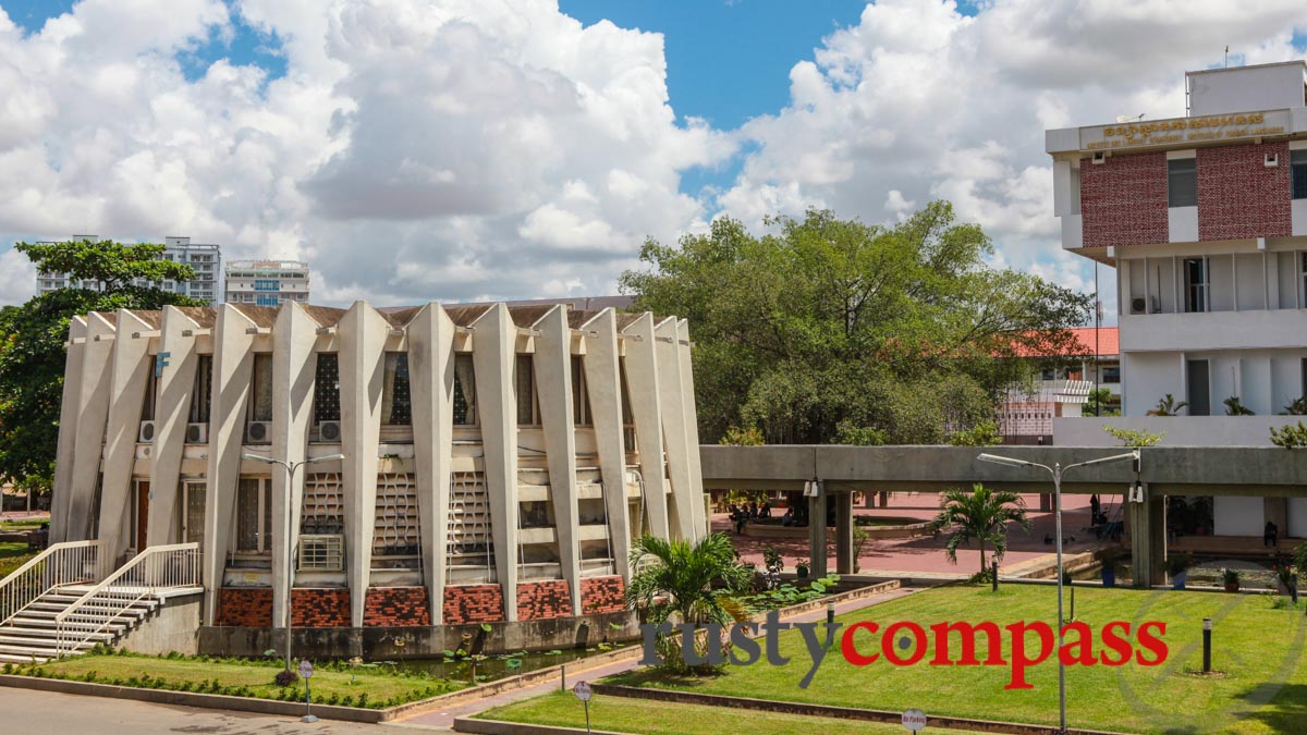 Royal University of Phnom Penh Institute for Foreign Languages