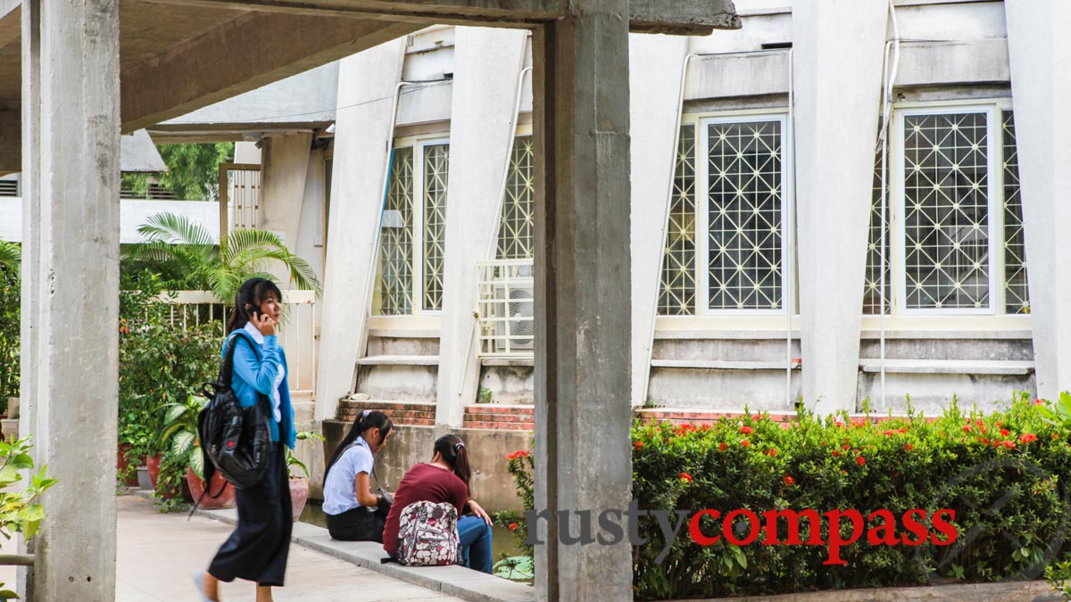 Royal University of Phnom Penh Institute for Foreign Languages Royal University of Phnom Penh Institute for Foreign Languages