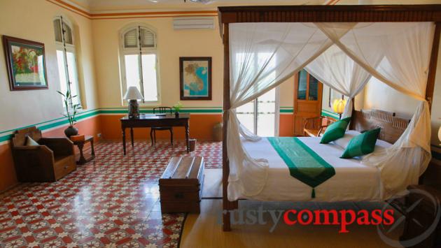 Suite room - La Villa, Battambang