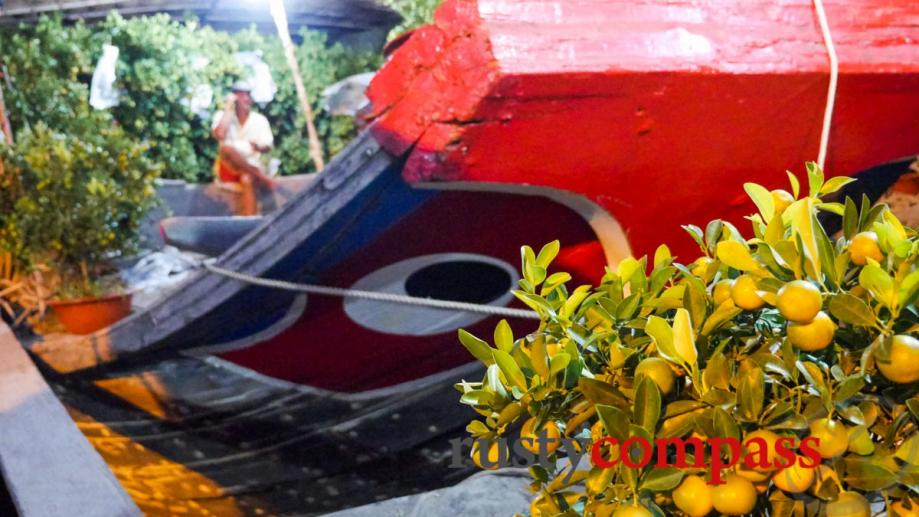 Tet flower market, Saigon's District 8